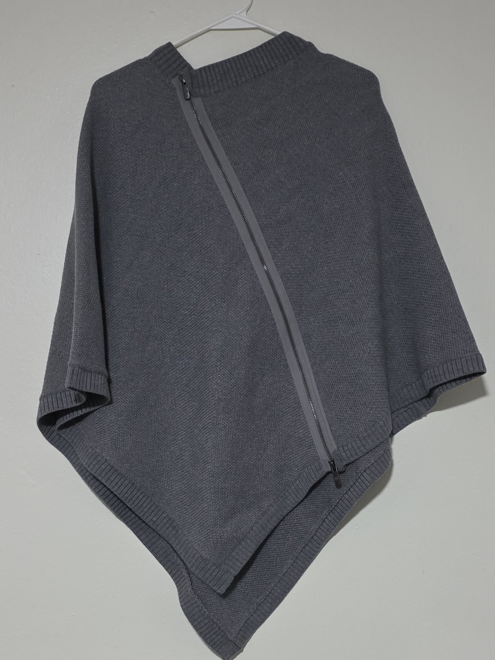 Lululemon Athletica On The Go Charcoal Grey Merino Wool Zip Poncho